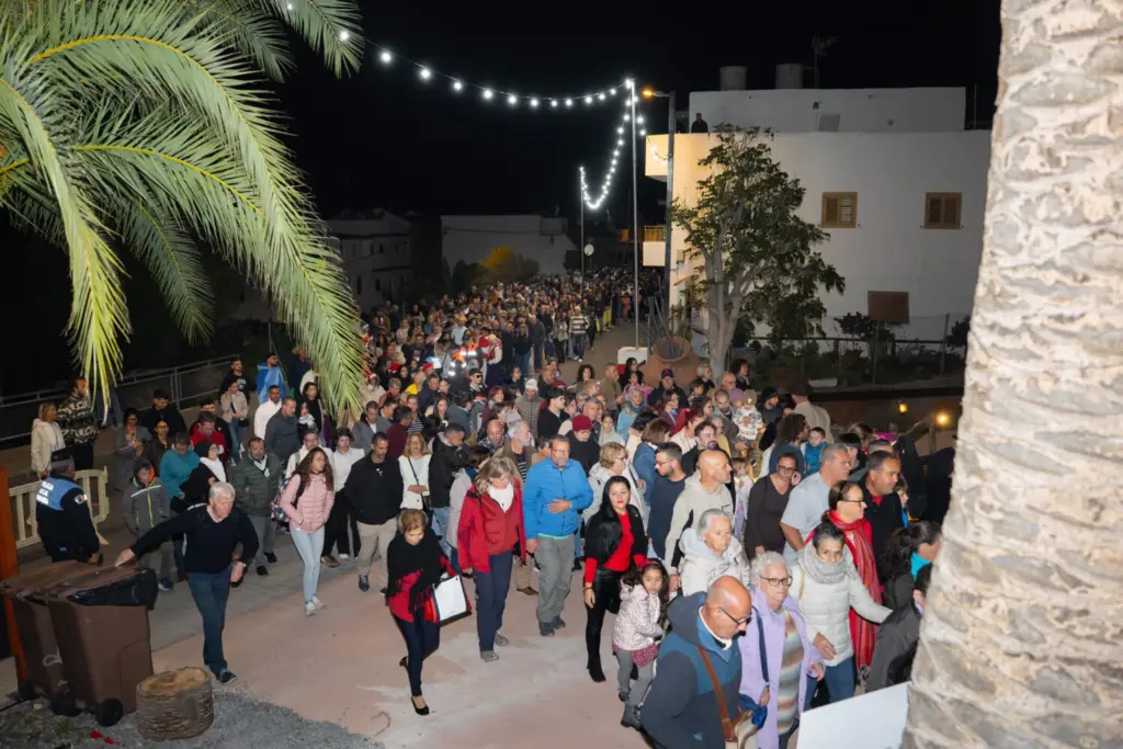 Veneguera revive la Navidad con su Belén Viviente