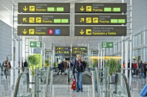 Los aeropuertos canarios operarán este domingo un 13,1% menos de vuelos, que en la misma fecha del periodo anterior