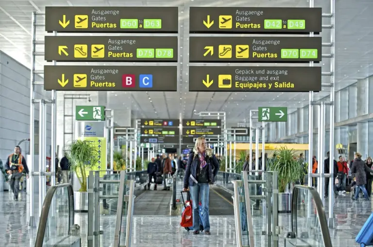 Los aeropuertos canarios operarán este domingo un 13,1% menos de vuelos, que en la misma fecha del periodo anterior
