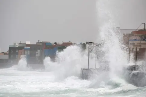 DIRECTO | Sigue el minuto a minuto de la llegada de la Borrasca Emilia a Canarias