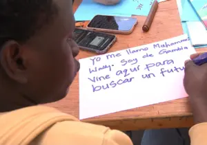 La mayoría de los menores migrantes tutelados por el Gobierno de Canarias consigue un puesto de trabajo y el 39% de los extutelados estudia