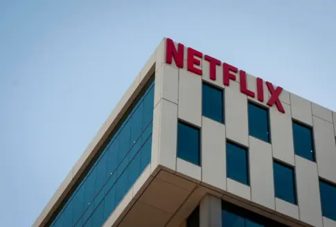 Netflix inicia negociación para comprar los estudios de Warner Bros y su plataforma HBO Max