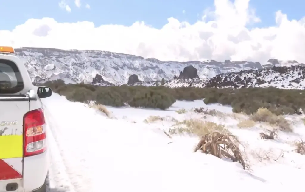 Nevada en el Parque Nacional del Teide este domingo / RTVC
