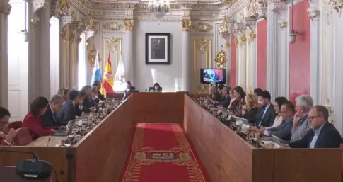 El pleno de las Palmas de Gran Canaria rechaza investigar el «caso Valka»