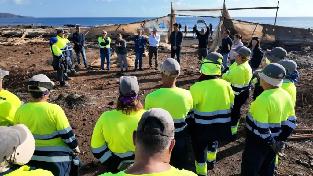 La Mancomunidad del Sureste avanza en la limpieza de invernaderos abandonados y la mejora ambiental de la comarca