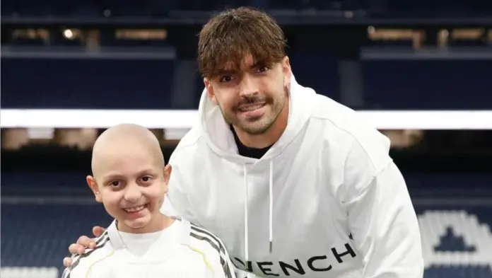 Asencio dedica su primer gol a Elías, un niño canario que lucha contra la leucemia