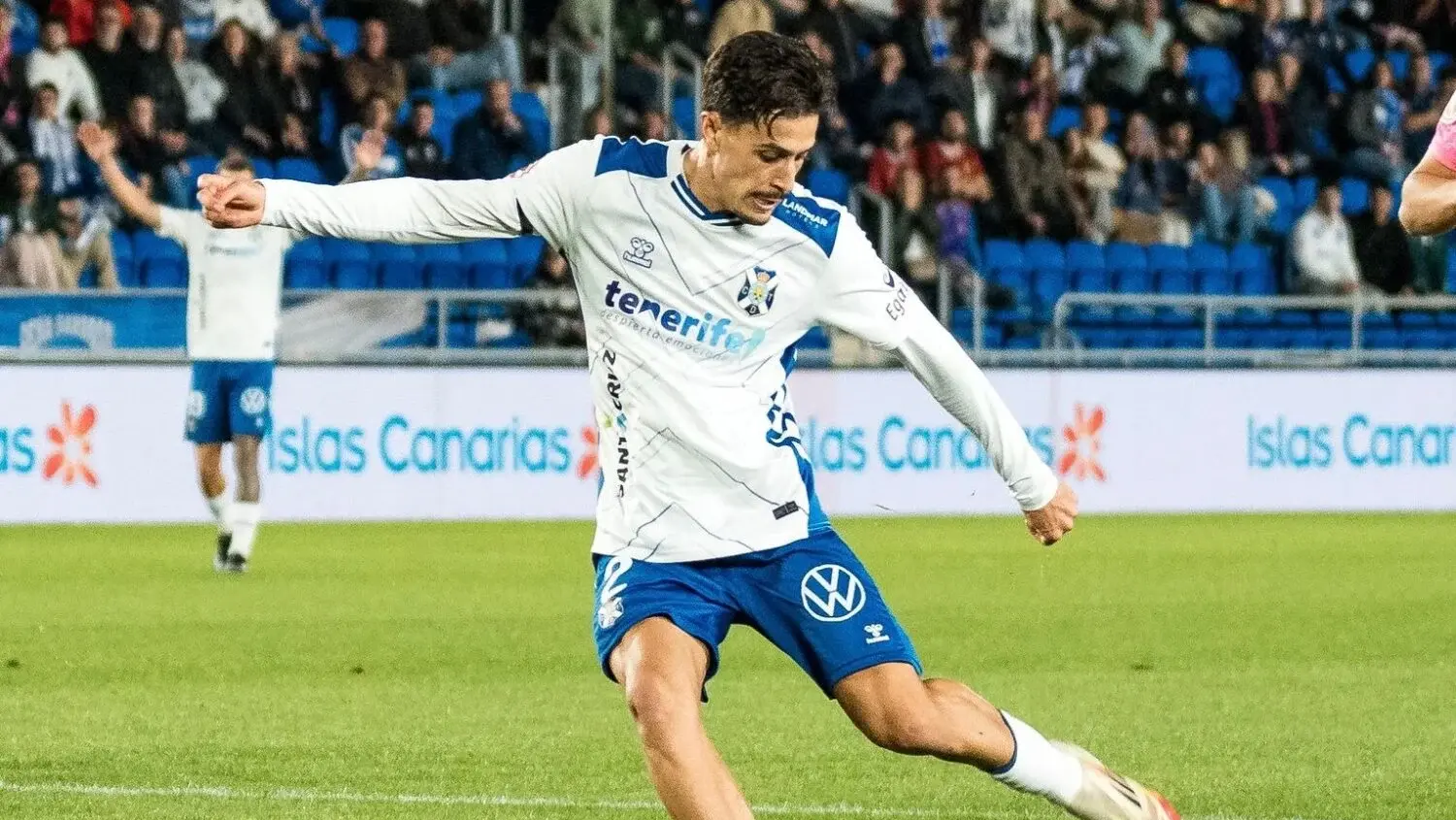 1-0 | El CD Tenerife gana al CF Talavera gracias a un gol en el tiempo de descuento