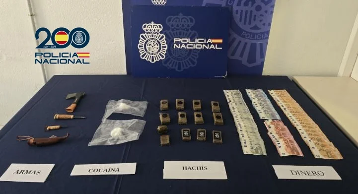 Material incautado durante la operación antidroga