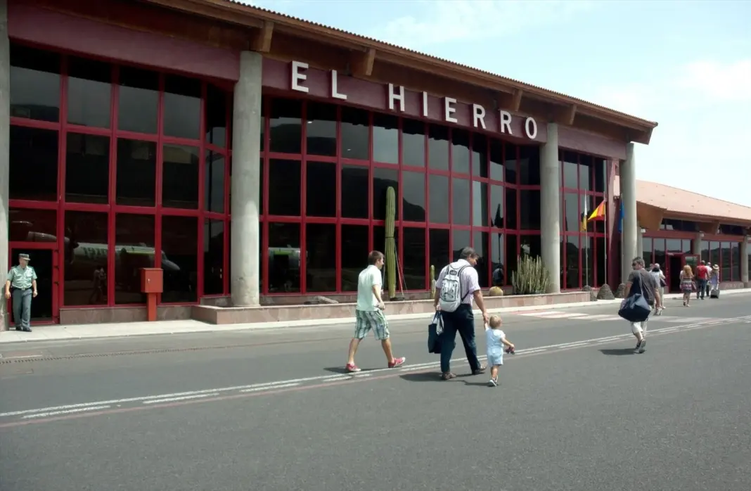 Archivo - Aeropuerto De El Hierro