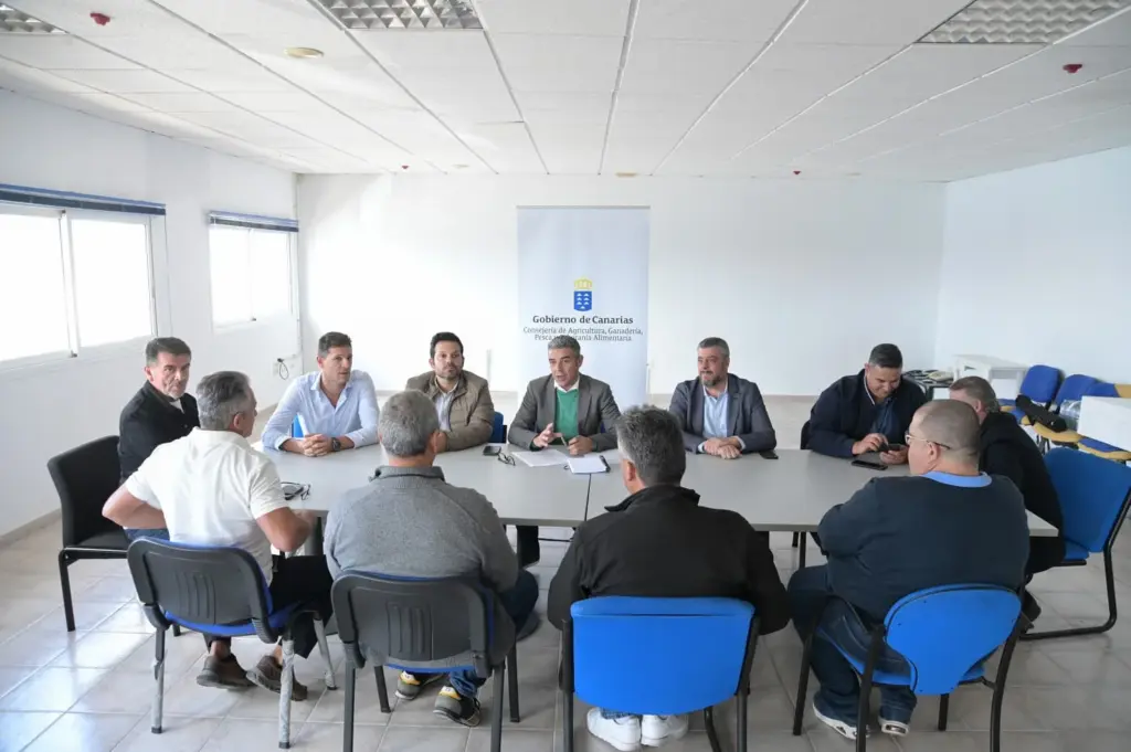 Reunión atuneros cañeros