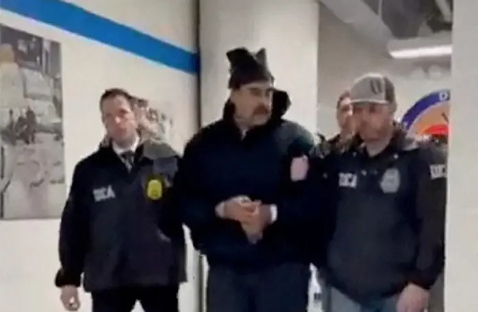 Maduro duerme recluido en Brooklyn mientras Delcy Rodríguez asume su puesto en Caracas