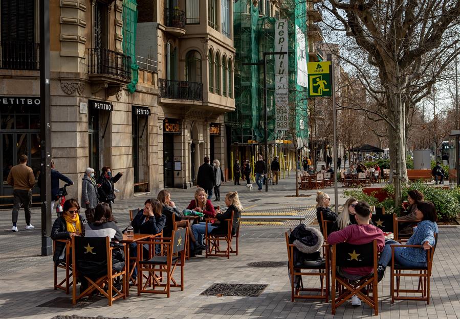 La Fiscalía catalana se opone a toque de queda y limitar reuniones a 10 personas