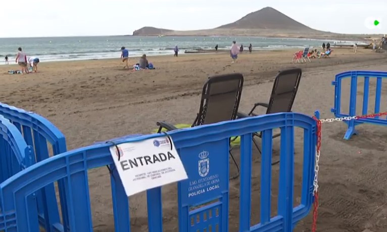 La playa tinerfeña de El Médano pone un control de aforo