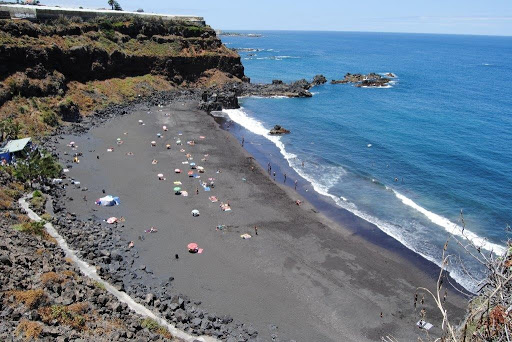 Detenido un varón por acuchillar al capitán de un barco en Tenerife