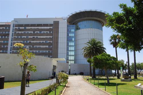 Intersindical Canarias denuncian saturación en el servicio de urgencias del HUC. (Archivo) Exterior del Hospital Universitario de Canarias (HUC)