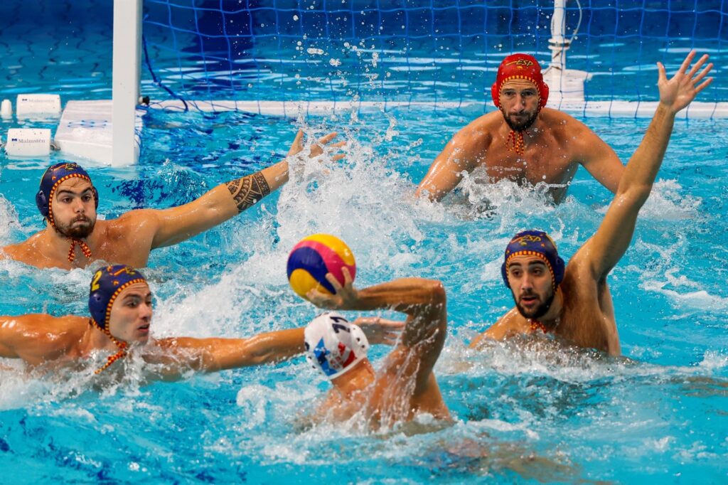 Waterpolo: España deberá conformarse con pelear por el bronce tras caer ante Serbia