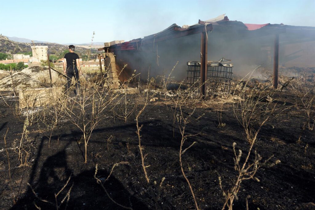 Estabilizado el fuego de Ávila, el más grave del año en España