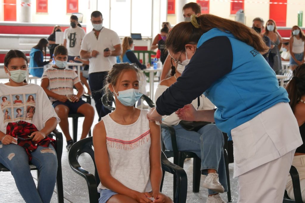 Canarias eliminará el certificado de vacunación para alojarse en las islas