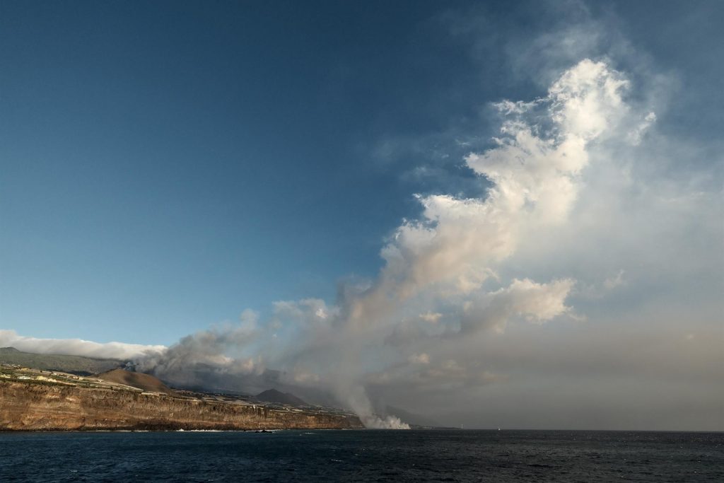 El Pevolca pide extremar las precauciones ante un posible deterioro en la calidad del aire