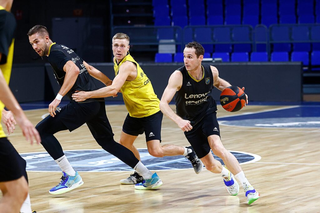 El Lenovo Tenerife se prueba en un duelo de alto nivel ante el Baskonia 