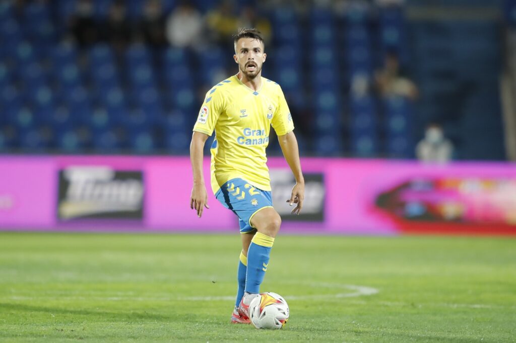 La UD Las Palmas se recrea ante el Alcorcón en el Gran Canaria (3-0)