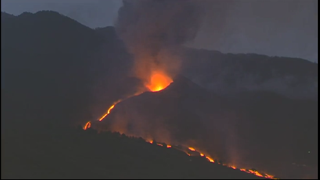 Se cumple un mes de la erupción del  volcán de Cumbre Vieja 