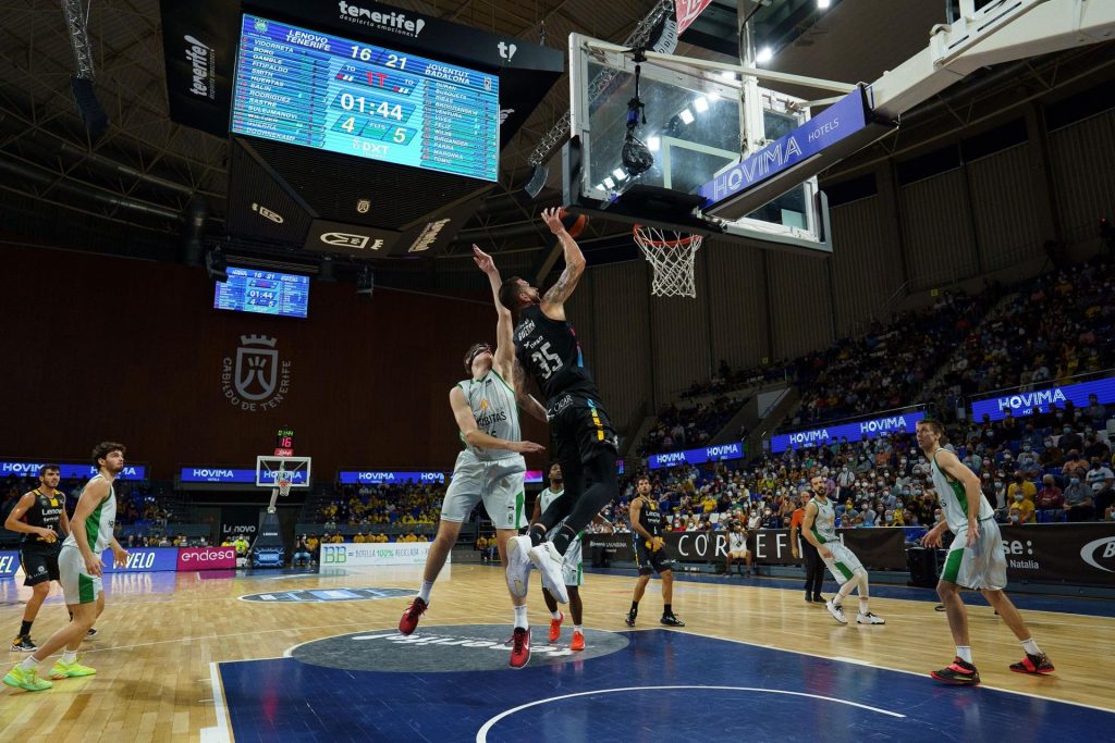 Derrota del Lenovo Tenerife en su visita al MHP Riesen (80-69)