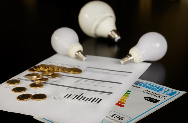 La luz sube un 10 % pero se mantiene por debajo de los 200 euros/MWh