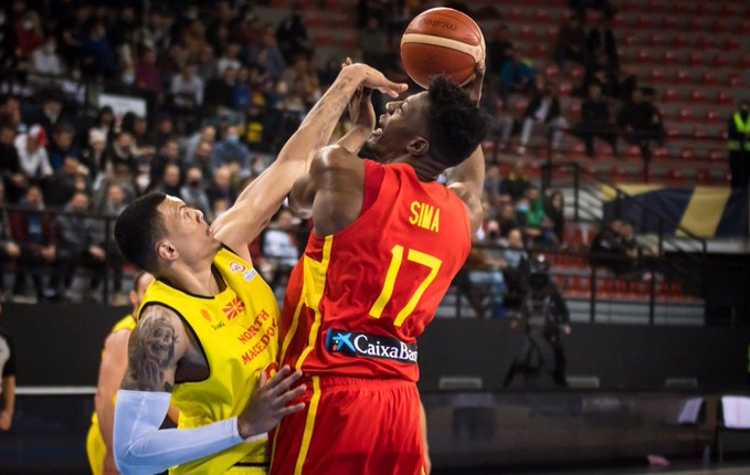 España comienza con victoria ante Macedonia su camino hacia el Mundial