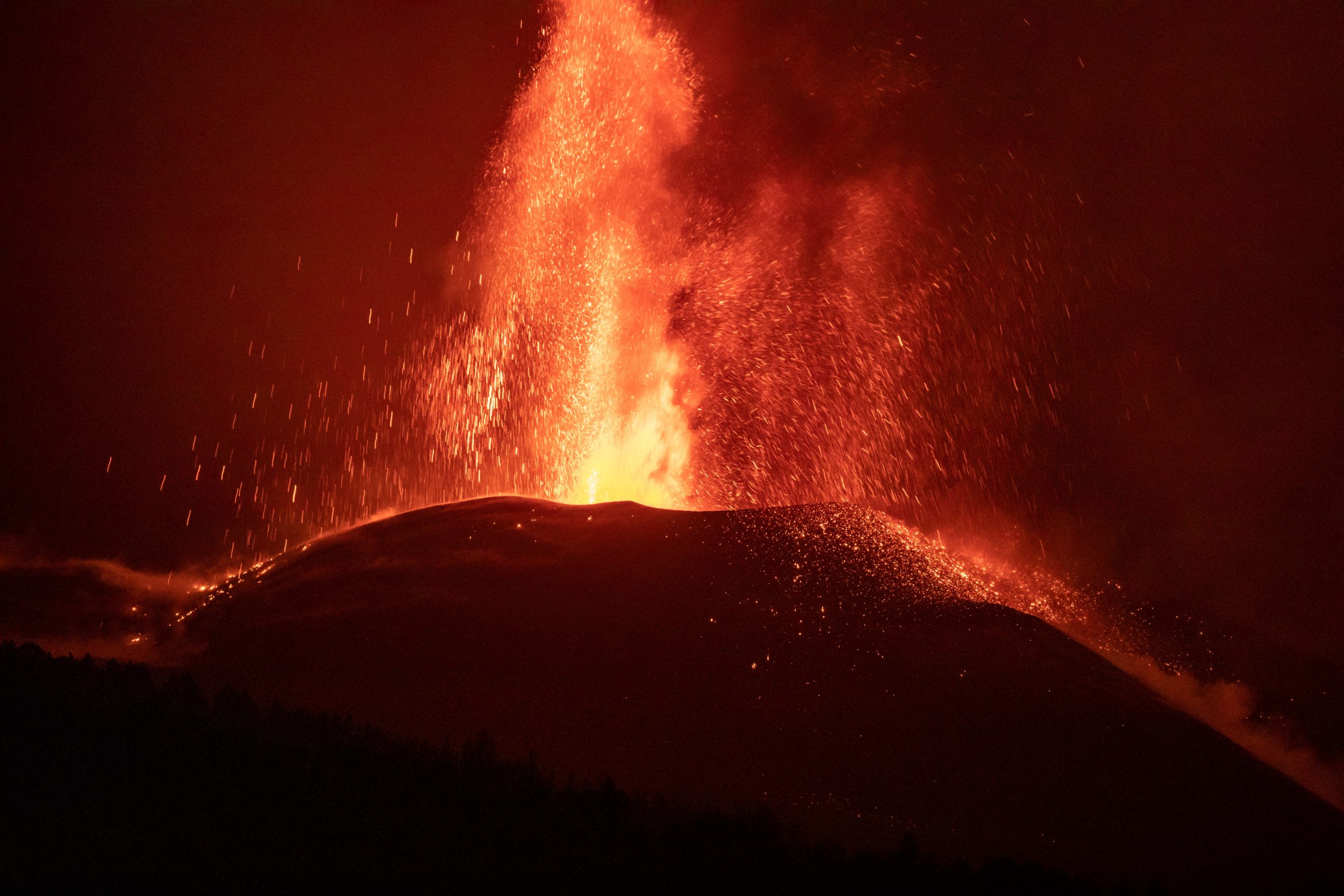 "Bajo la sombra del volcán", el proyecto del colegio Sagrada Familia de La Palma