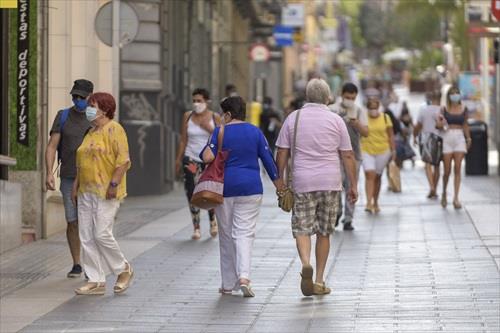 Los epidemiólogos piden tomar medidas urgentes para reducir los contagios 