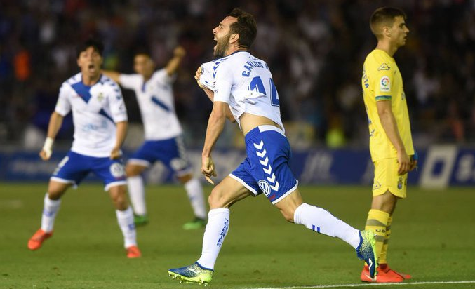 El CD Tenerife solo garantiza la asistencia de abonados y acompañantes