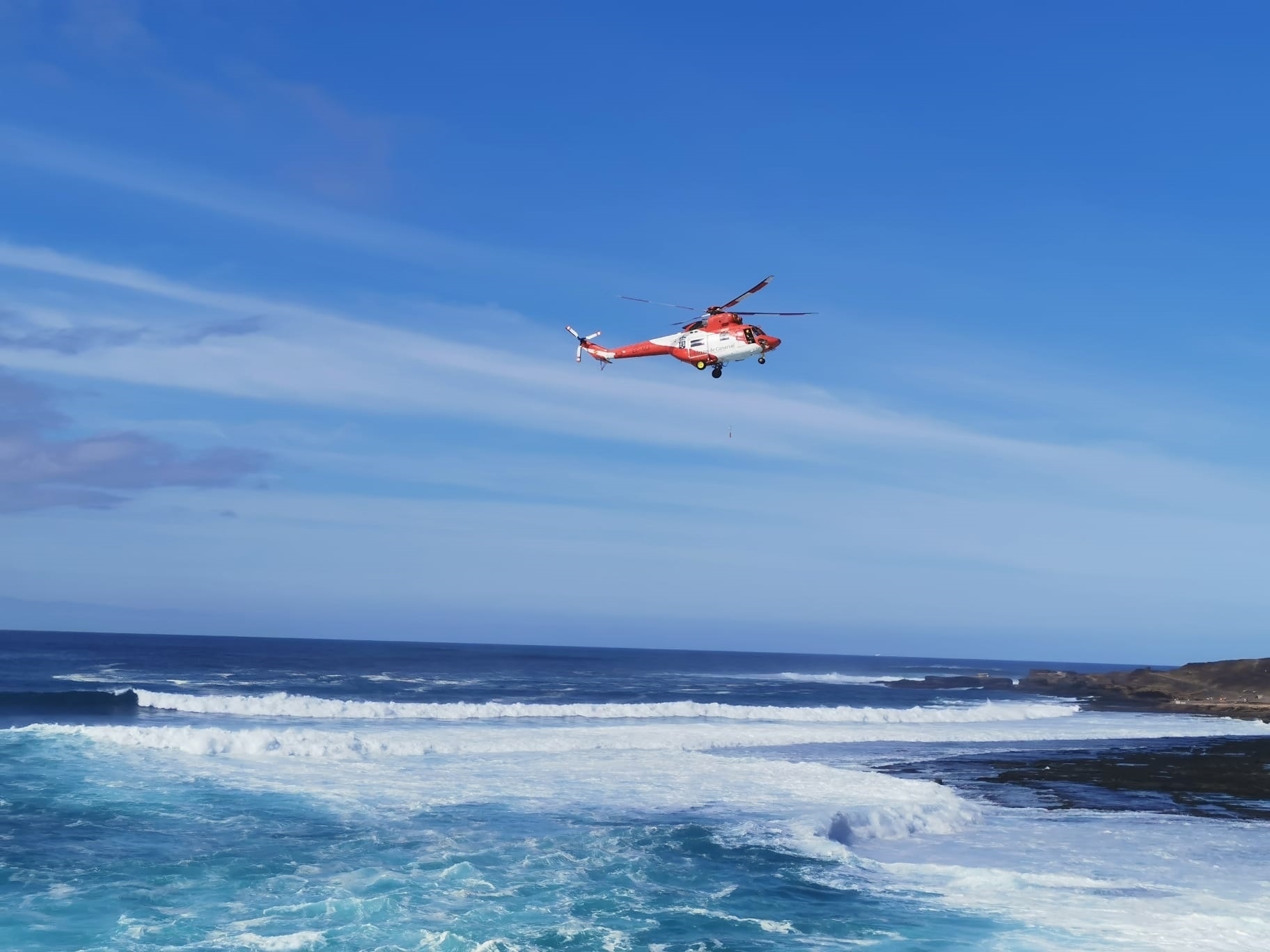 Rescatan a un pescador encallado en La Palma