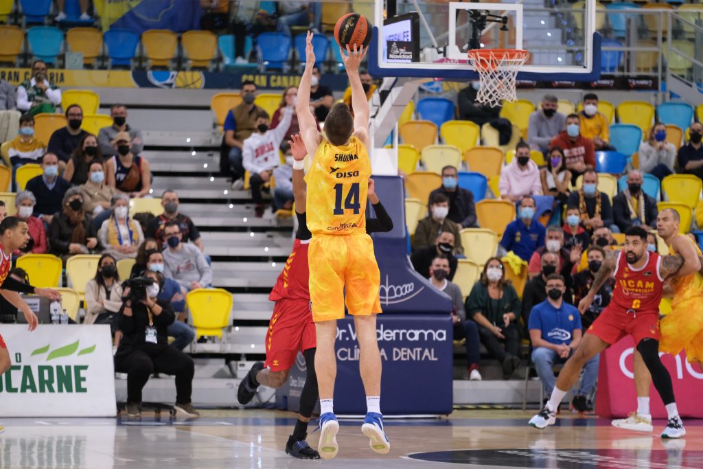 El Gran Canaria no puede frenar la racha del UCAM Murcia (83-100)