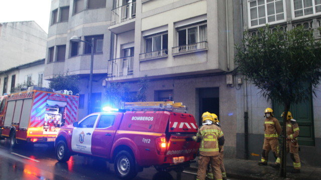 El 112 Galicia recibió la alerta y enseguida se puso en marcha un operativo en el que participaron Bomberos de Monforte de Lemos y agentes de las policías Local y Nacional,