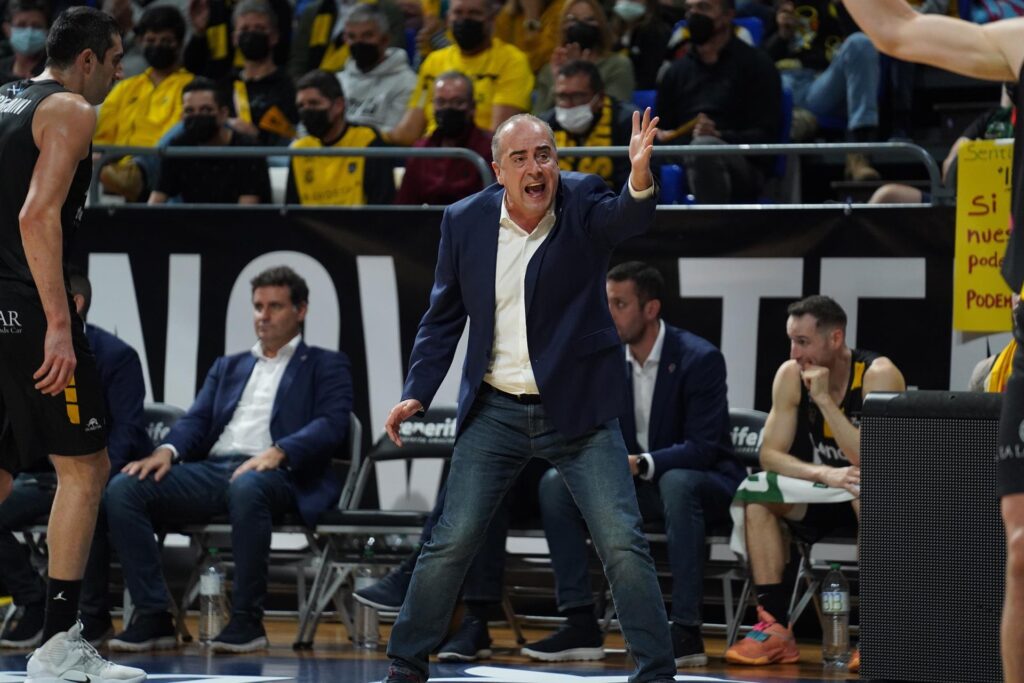 Txus Vidorreta reconoció la buena defensa del Barça para llevarse el choque. El entrenador apuntó también a la falta de acierto aurinegra