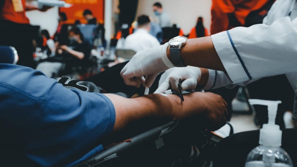 Sanidad recuerda en un comunicado que para donar sangre es necesario coger cita en la web o por teléfono