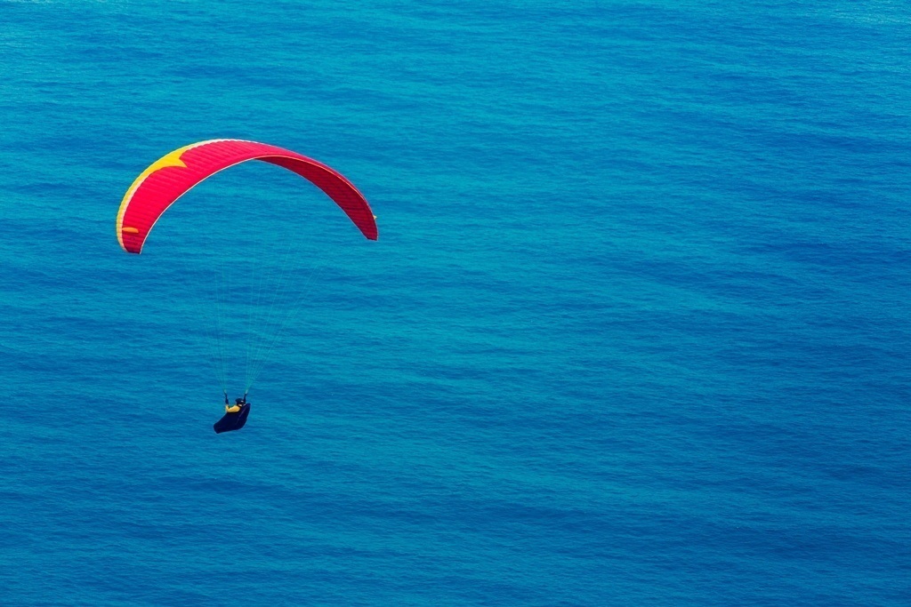 Herido un parapentista, un varón de 57 años al sufrir un accidente de parapente en el municipio de Arona, en Tenerife