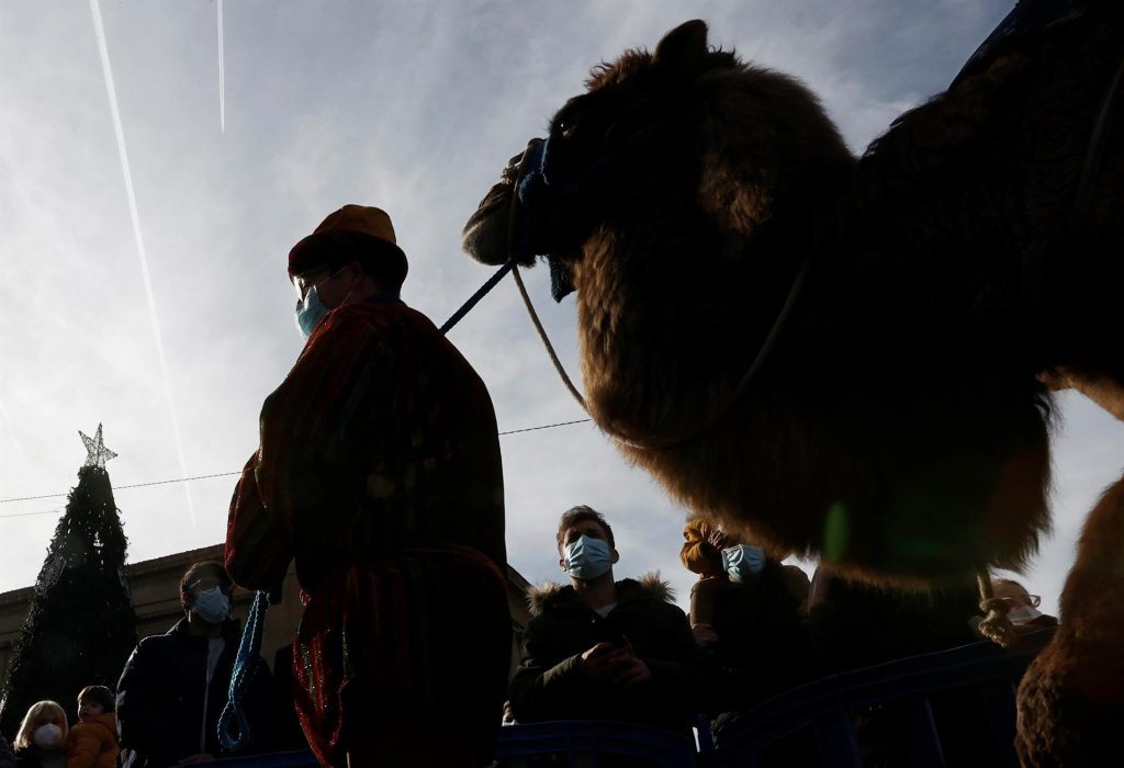 Las cabalgatas regresan a las calles de España con mascarillas y medidas de seguridad