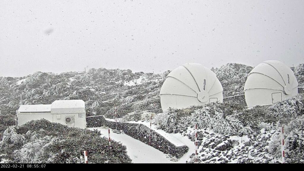 Cierran los accesos al Teide por La Orotava y La Esperanza por nieve en la calzada