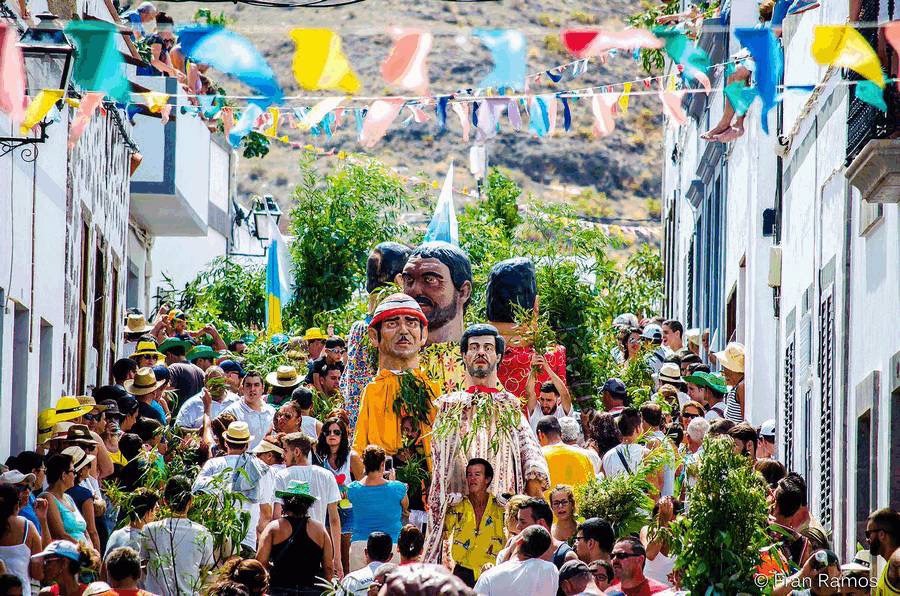 Agaete trabaja en la fiesta de La Rama tras 2 años de pandemia