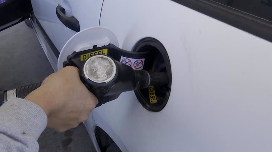 La gasolina y el gasóleo marcan su precio más alto en el último mes