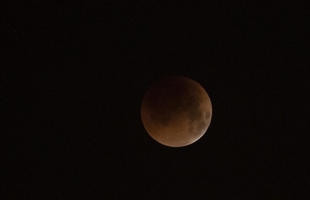 Eclipse parcial de luna. EFE: Imagen de archivo de EFE