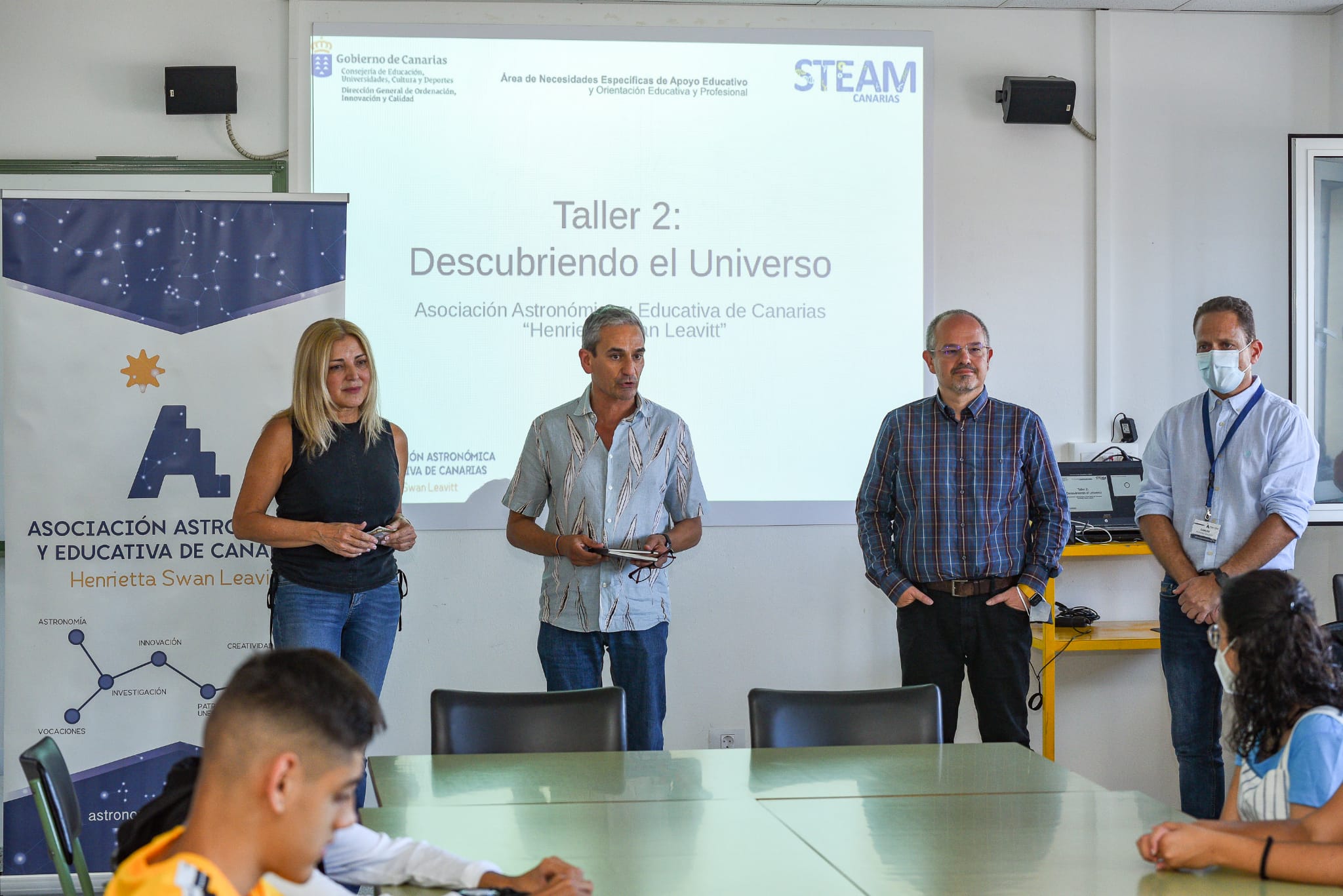 El segundo taller de "sonificación" para alumnado invidente de Canarias culminó esta semana con el descubrimiento de una nueva estrella variable. Es la primera vez que estudiantes con discapacidad visual se forman y concluyen con éxito esta experiencia