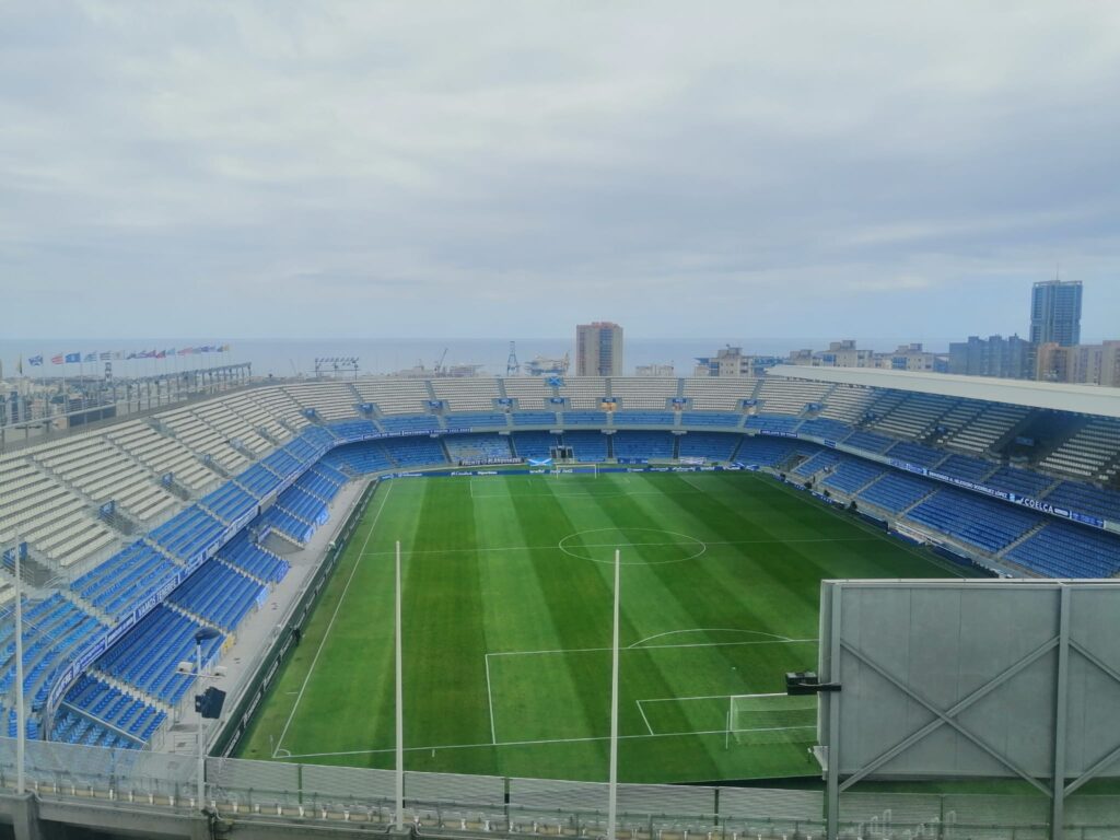 Las entradas del CD Tenerife-Girona FC liberadas por los abonados, a la venta este viernes