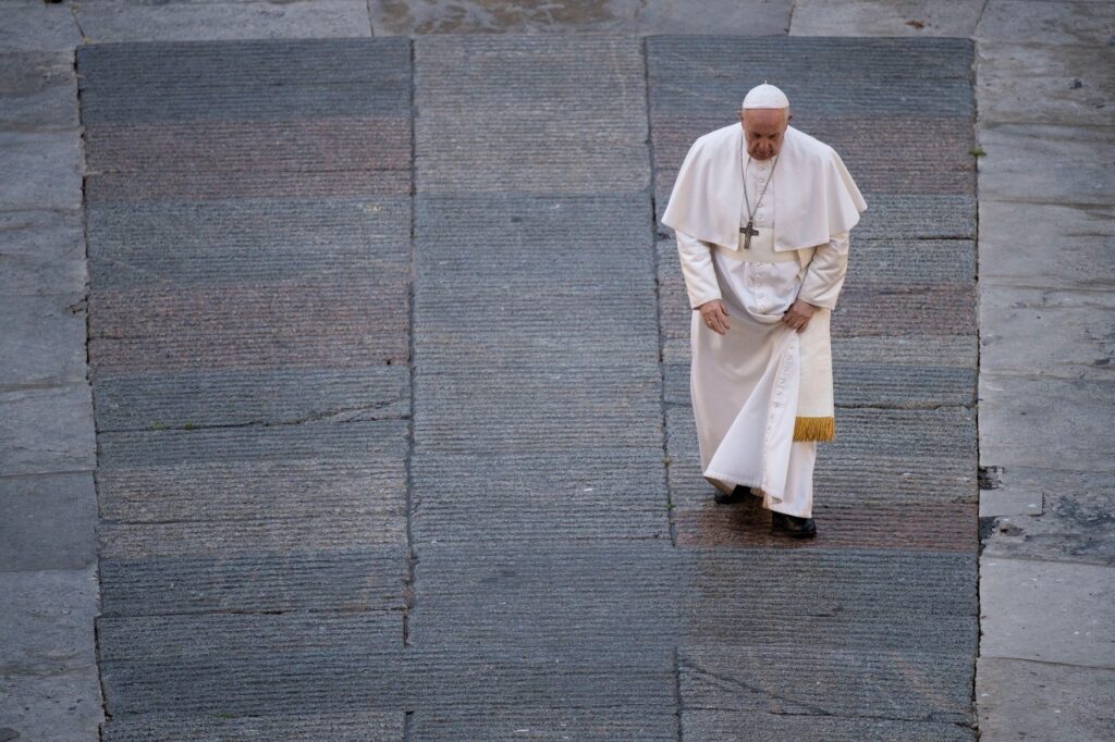 El Papa pide perdón a los indígenas de Canadá y condena la "mentalidad colonialista de las potencias"