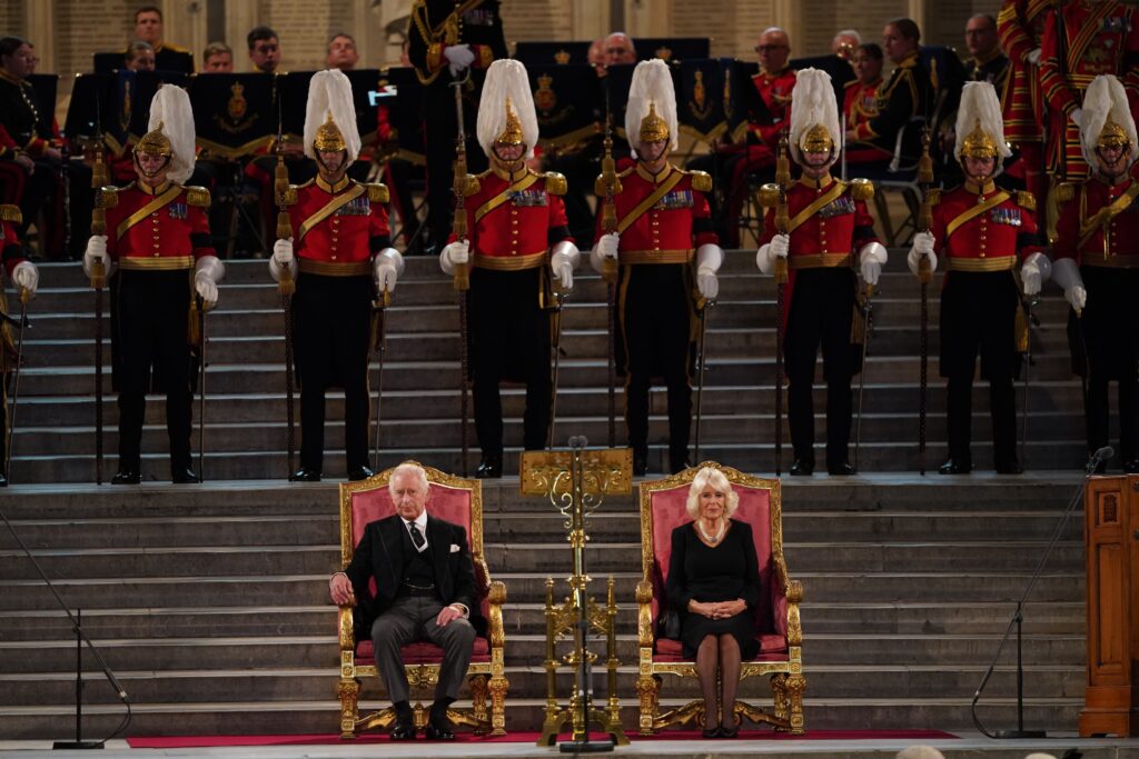 Primer discurso de Carlos III en el Parlamento británico