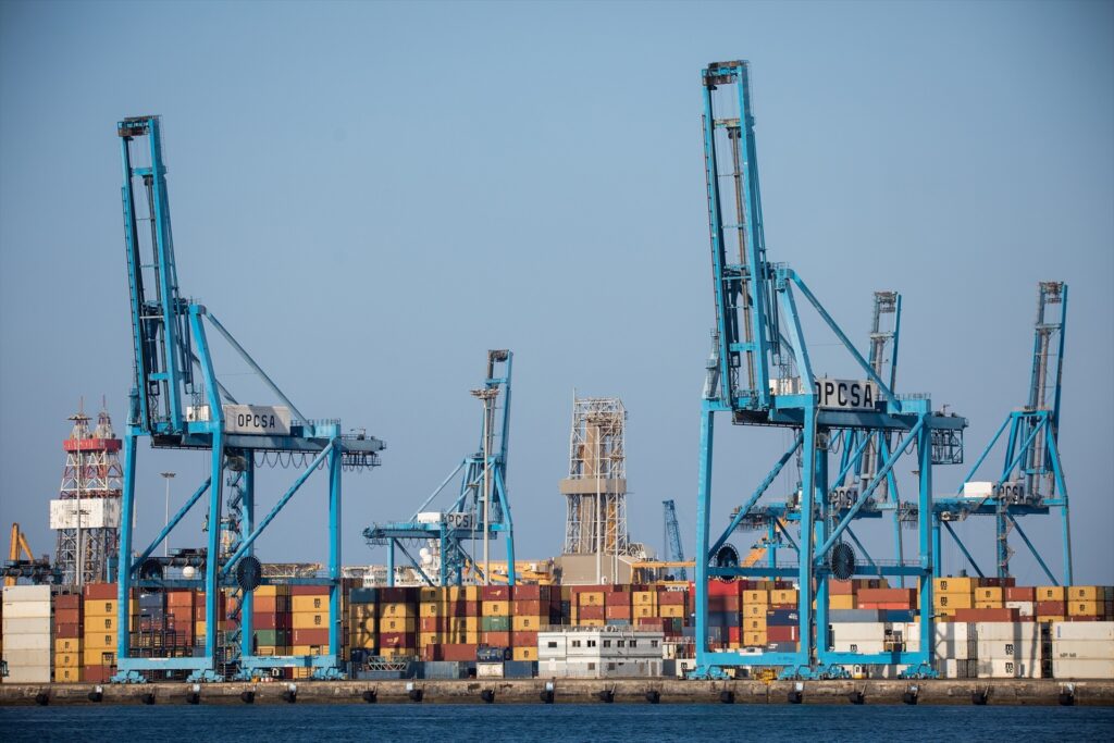 La Autoridad Portuaria de Las Palmas (APLP) ha culminado los trabajos de fondeo de los siete cajones del muelle Nelson Mandela