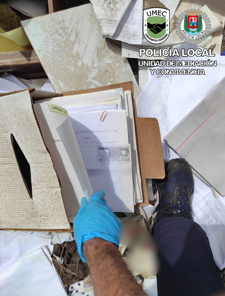 Denuncian el abandono de documentos con datos personales en Las Palmas de Gran Canaria