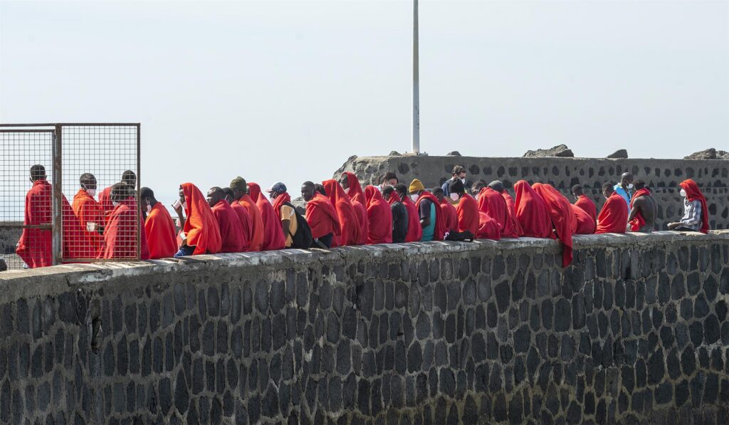 Rescatan cuatro embarcaciones con 156 migrantes en aguas cercanas a Lanzarote